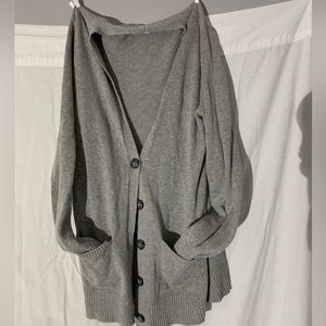 Gray cardigan with buttons